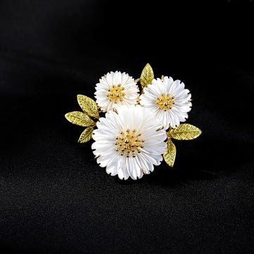 XSB162 - White Floral Saree Brooch